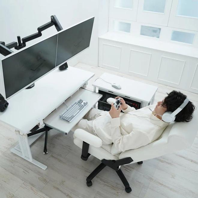 轻人谁还没件“电竞家具”啊？凯发K8登录如今这个时代年(图8)
