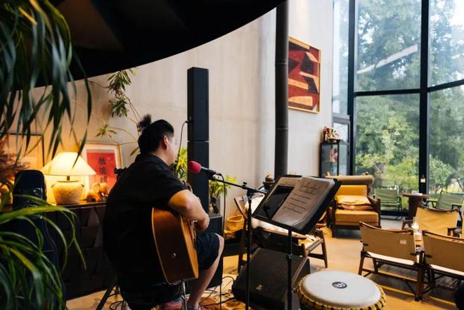 去了村里她们过得很安逸凯发k8网站登录裸辞(图7)