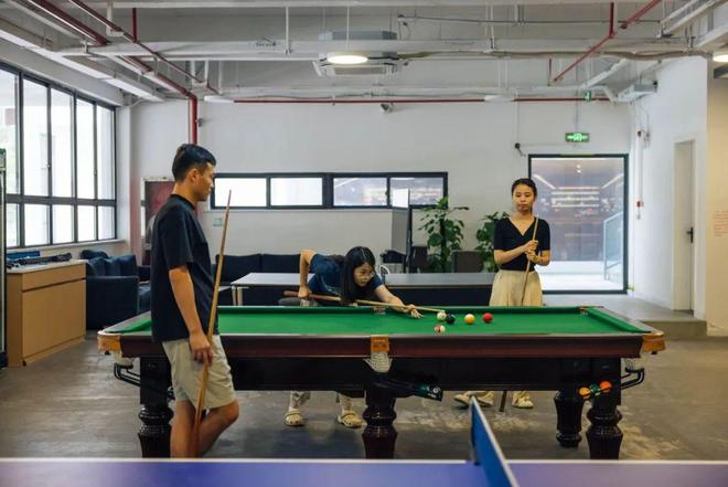 去了村里她们过得很安逸凯发k8网站登录裸辞(图17)